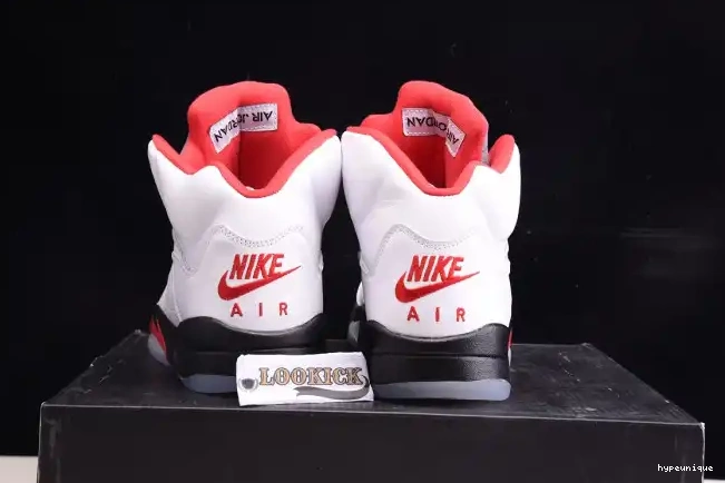 HYPE Retro Fire 5 Red (2020) Tongue Silver Air DA1911-102 Jordan 0412
